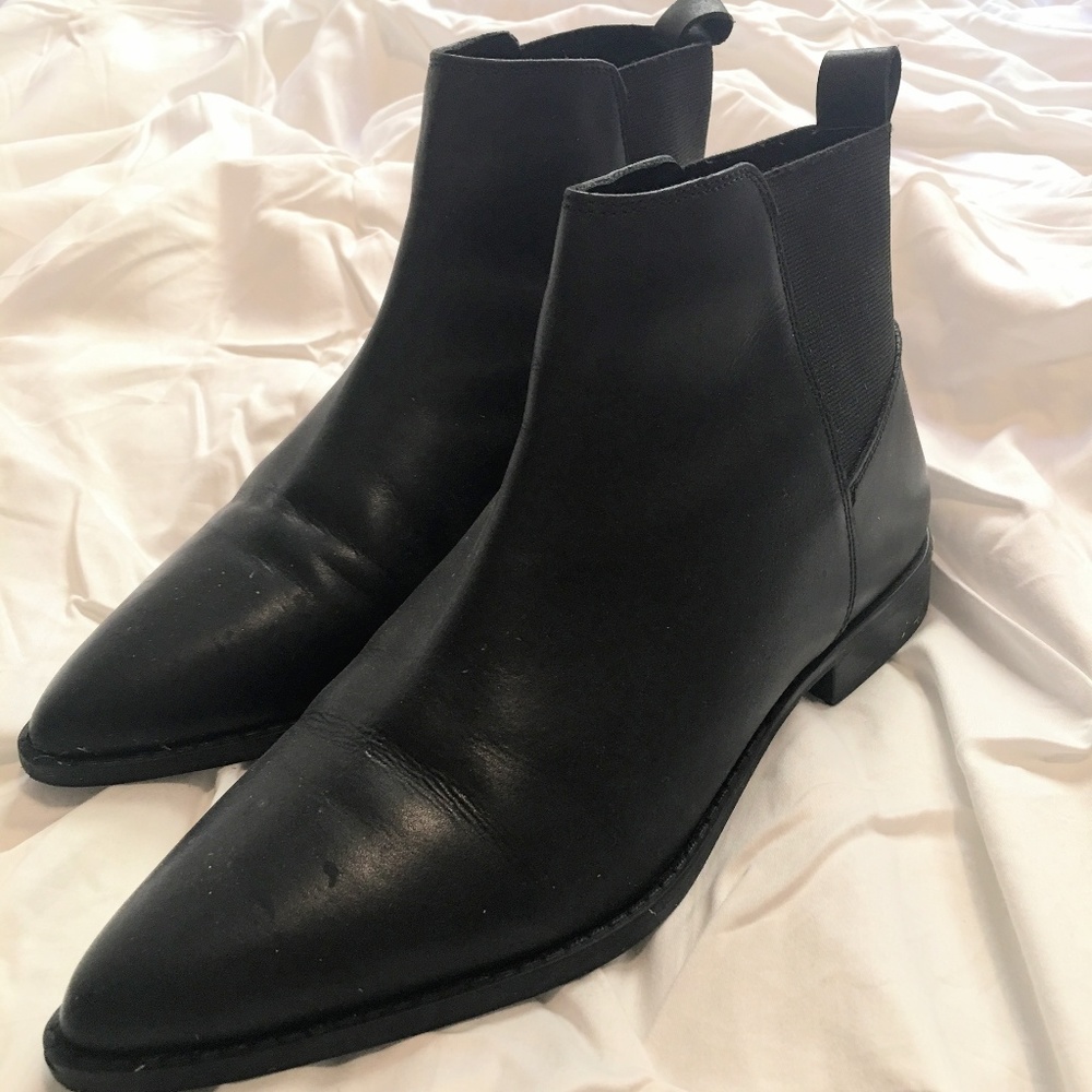Black Chelsea ankle boots size 9